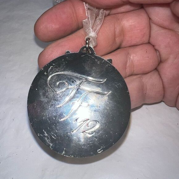 Fancy Feast by Purina 2012 Christmas Collector Ornament - Picture 4 of 6